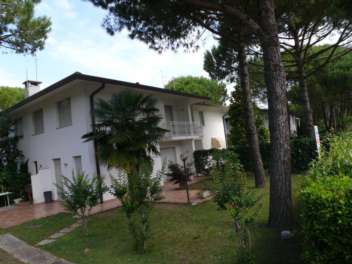 Villa Barbara Lignano Sabbiadoro Exterior photo